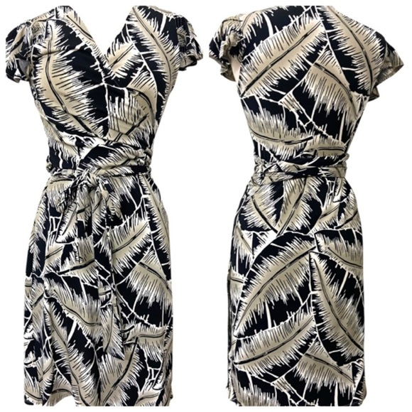 Ann Taylor True Wrap Dress Figure Flattering Adjustable Tie Belt Palm Leaves - Picture 1 of 8